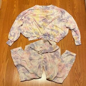 Young Fabulous & Broke Tie-Dye Sweatshirt and Pants Set M